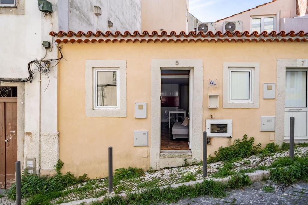 Charming Studio With Ac And Loft On Ground Floor Lisbon Exterior photo